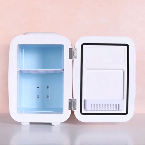 💄NIB! MICA Mini Beauty Refrigerator/Warmer - Picture 3 of 3